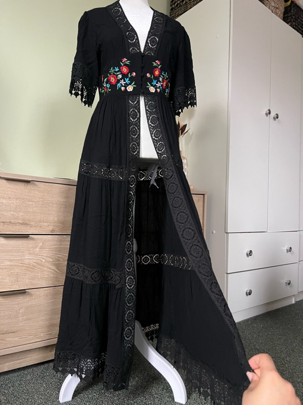 FOREVER21 Black Lace Trim Hem Flowy Embroidered Floral Corset Flowy Duster Dress - Picture 4 of 17